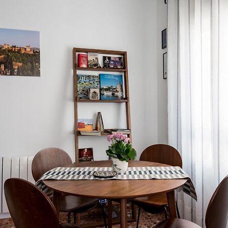 Anna - Triana Apartment Sevilla Bagian luar foto