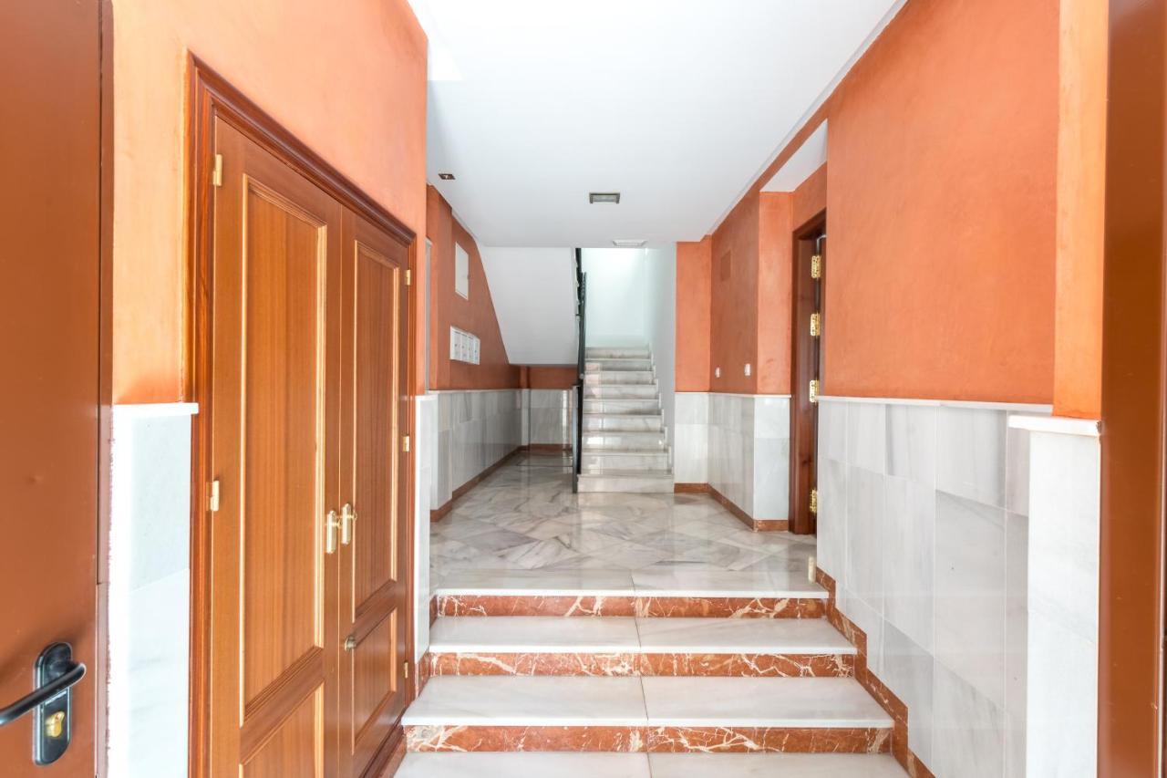 Anna - Triana Apartment Sevilla Bagian luar foto