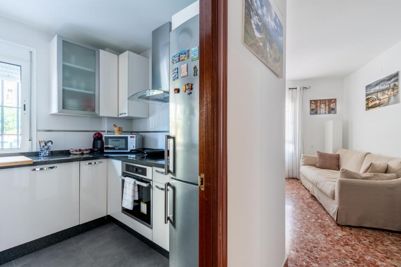 Anna - Triana Apartment Sevilla Bagian luar foto