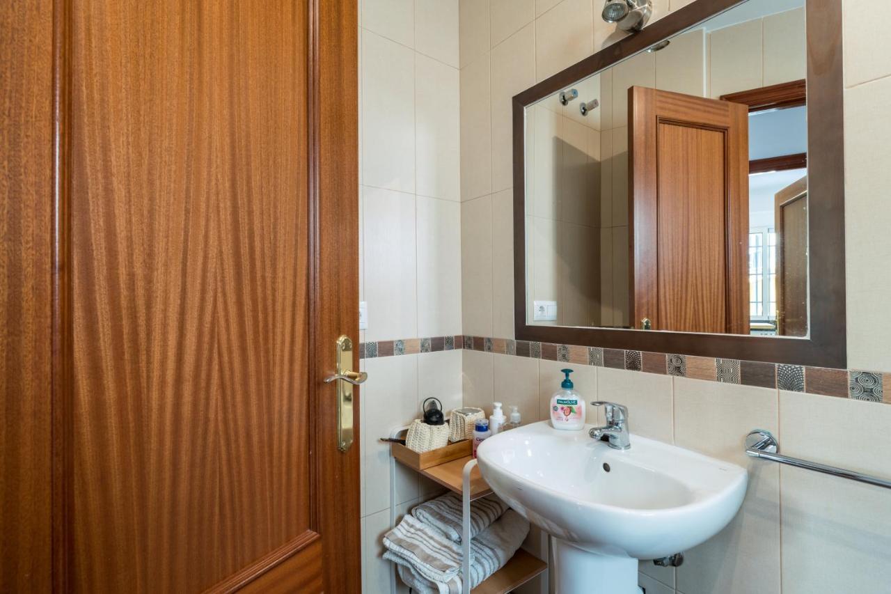 Anna - Triana Apartment Sevilla Bagian luar foto