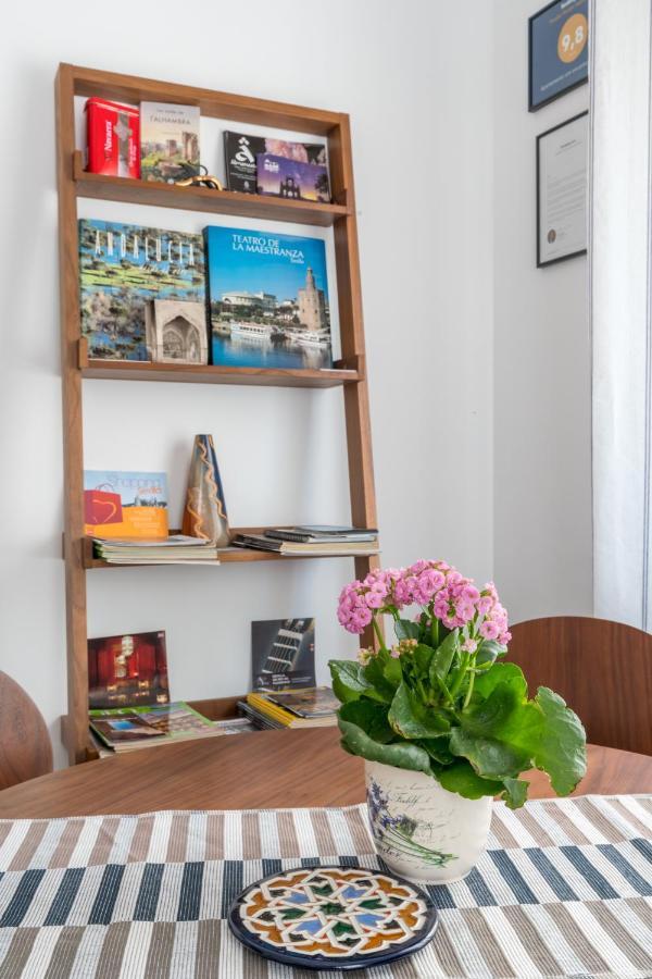 Anna - Triana Apartment Sevilla Bagian luar foto